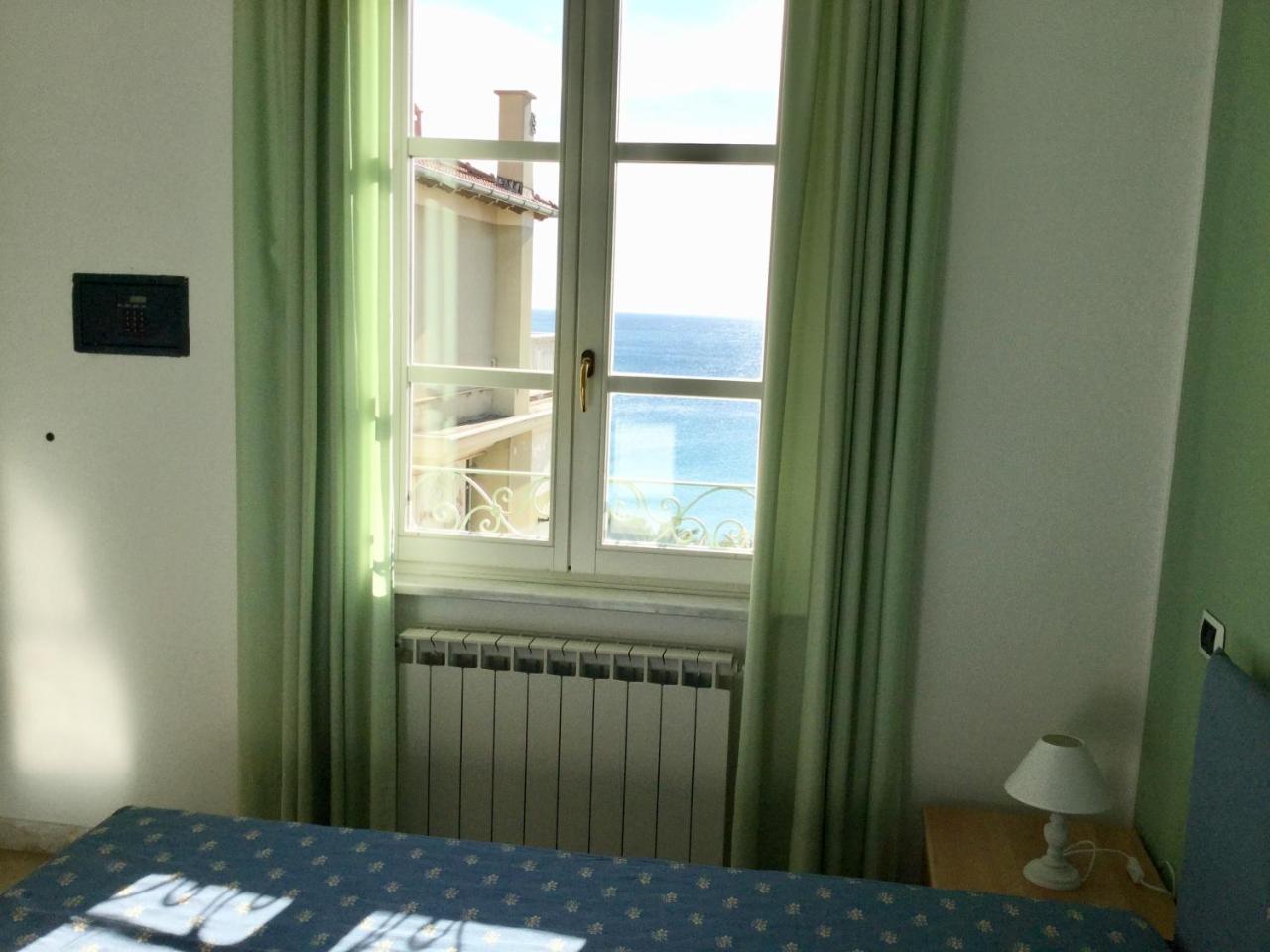 La Villetta Appartamenti Per Vacanze Finale Ligure Exterior foto