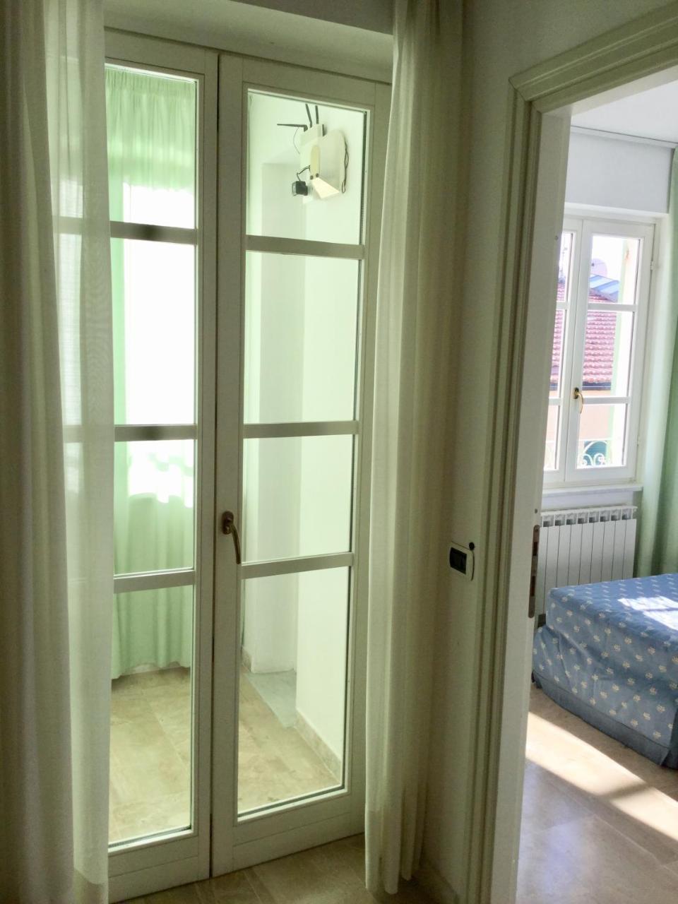 La Villetta Appartamenti Per Vacanze Finale Ligure Exterior foto