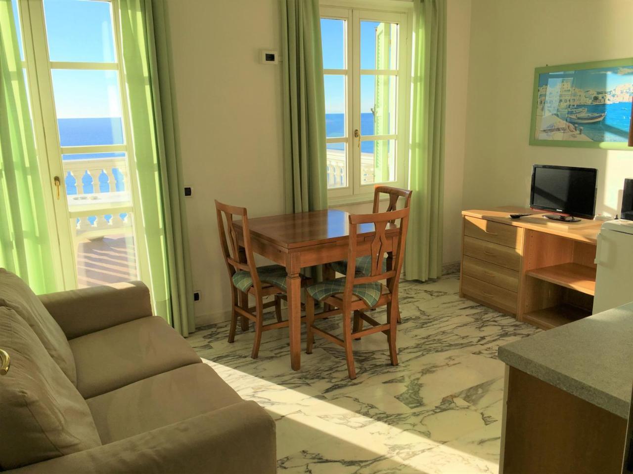 La Villetta Appartamenti Per Vacanze Finale Ligure Exterior foto