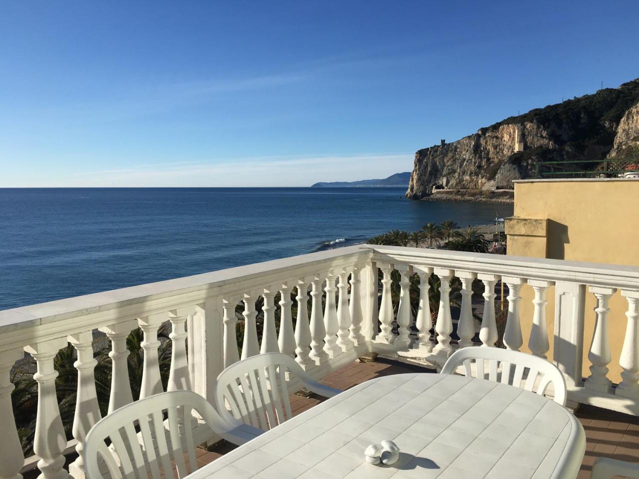 La Villetta Appartamenti Per Vacanze Finale Ligure Exterior foto