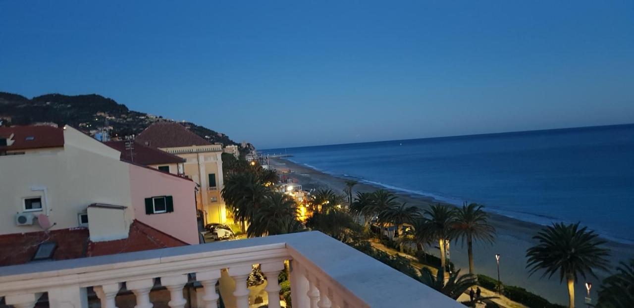 La Villetta Appartamenti Per Vacanze Finale Ligure Exterior foto