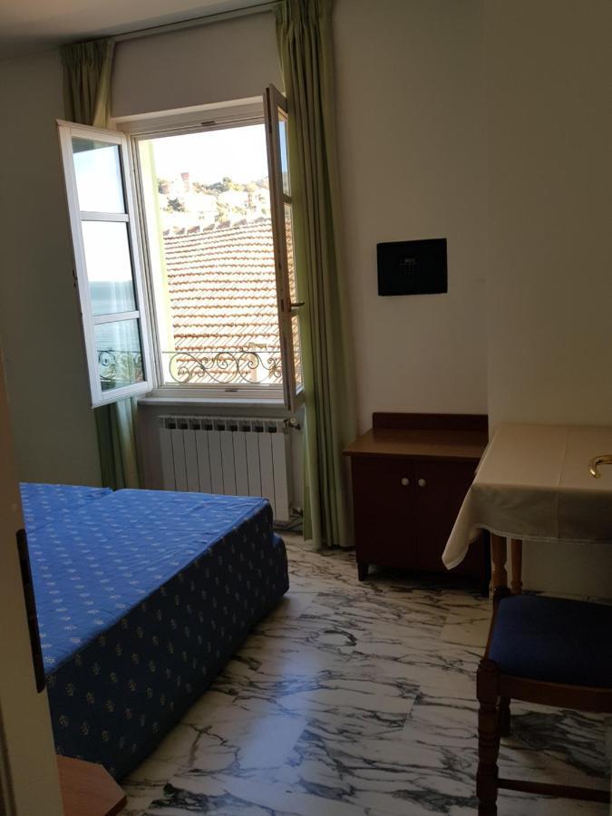 La Villetta Appartamenti Per Vacanze Finale Ligure Exterior foto